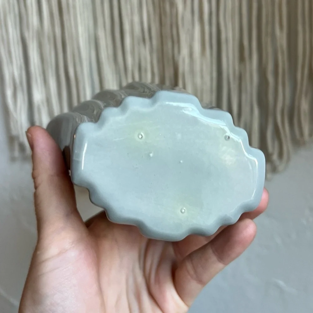 Vintage Mid-Century Art Deco Fan Vase – Gray Ceramic – 1950s/60s Studio Pottery